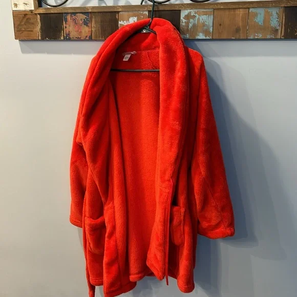 Victoria Secret Robe - Picture 4 of 4